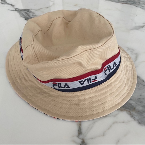 FILA Reversible Bucket Hat - Picture 1 of 3
